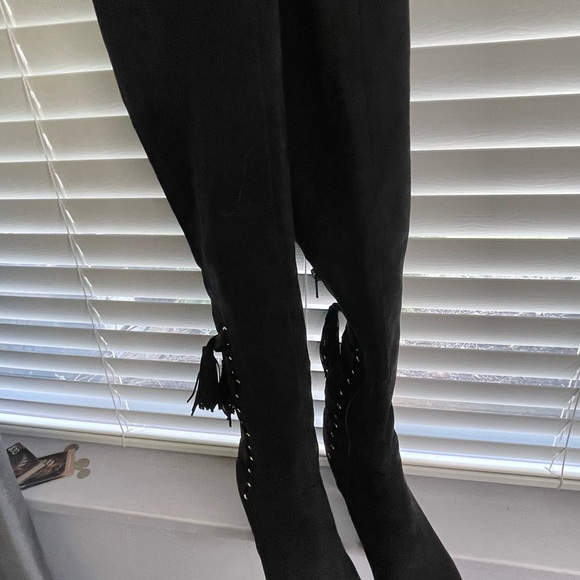 Black faux suede boots. High heeled. - Picture 3 of 3